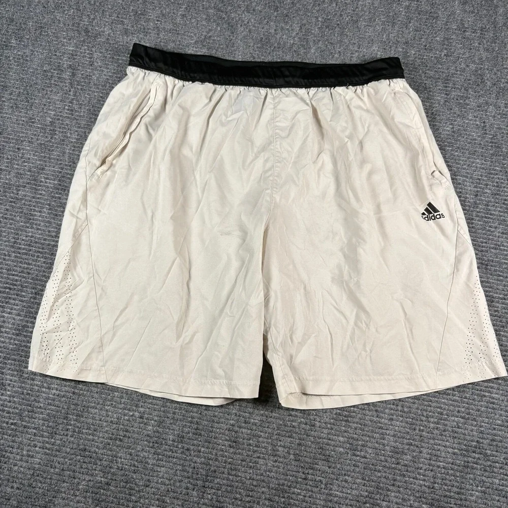 Adidas Athletic Shorts Mens 2XL Cream Good Perforated Gym Training Sportswear